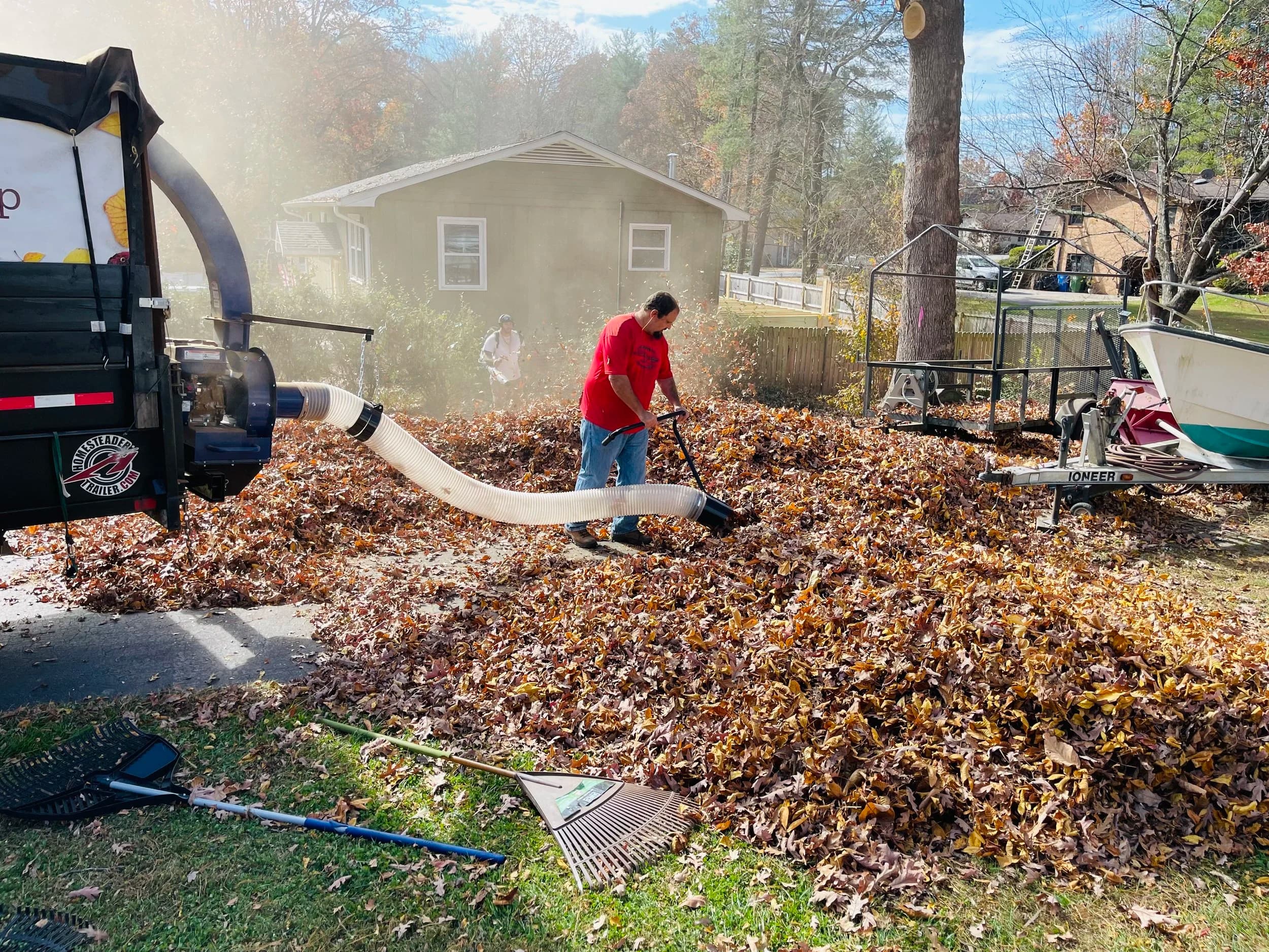 Leaf Removal Services in Santa Clarita, CA